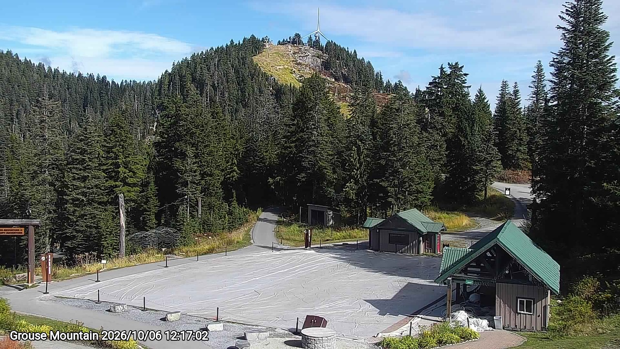 Webcam frame from Grouse Mountain at 2026/10/06 12:00