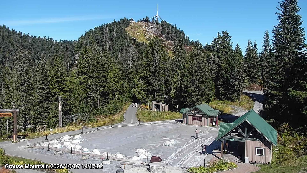 Webcam frame from Grouse Mountain on 2026/10/07
