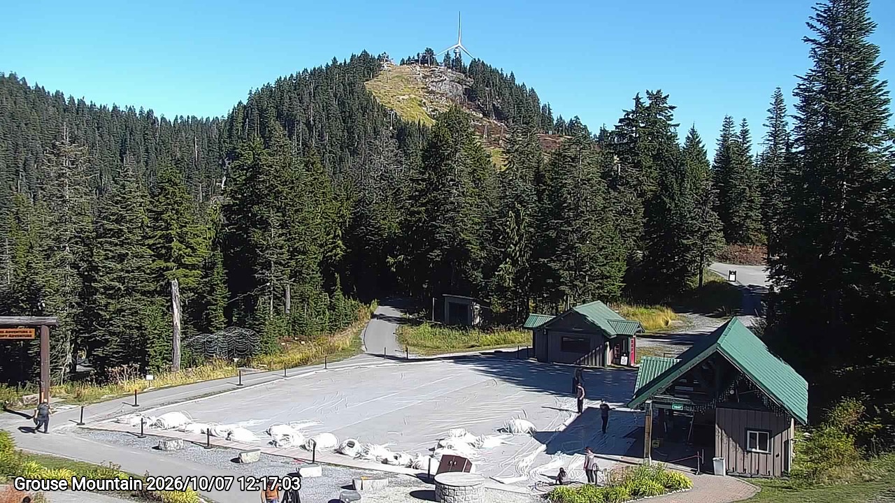 Webcam frame from Grouse Mountain at 2026/10/07 12:00