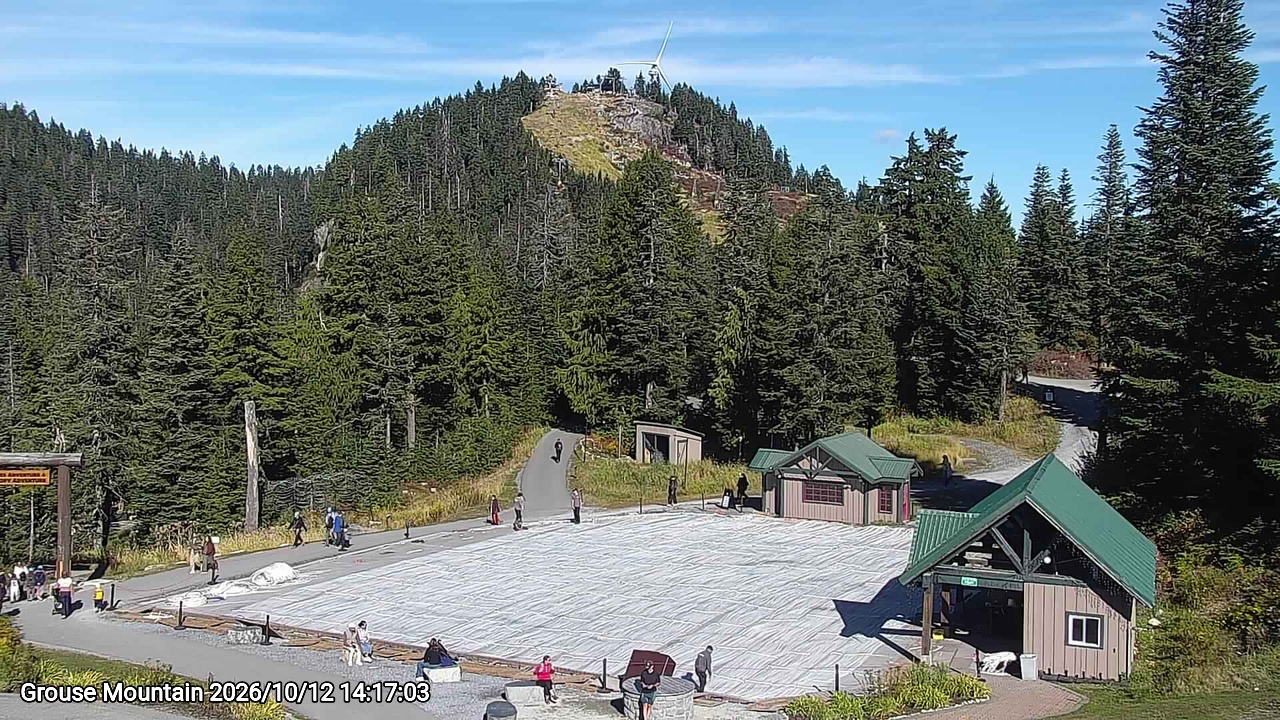 Webcam frame from Grouse Mountain on 2026/10/12
