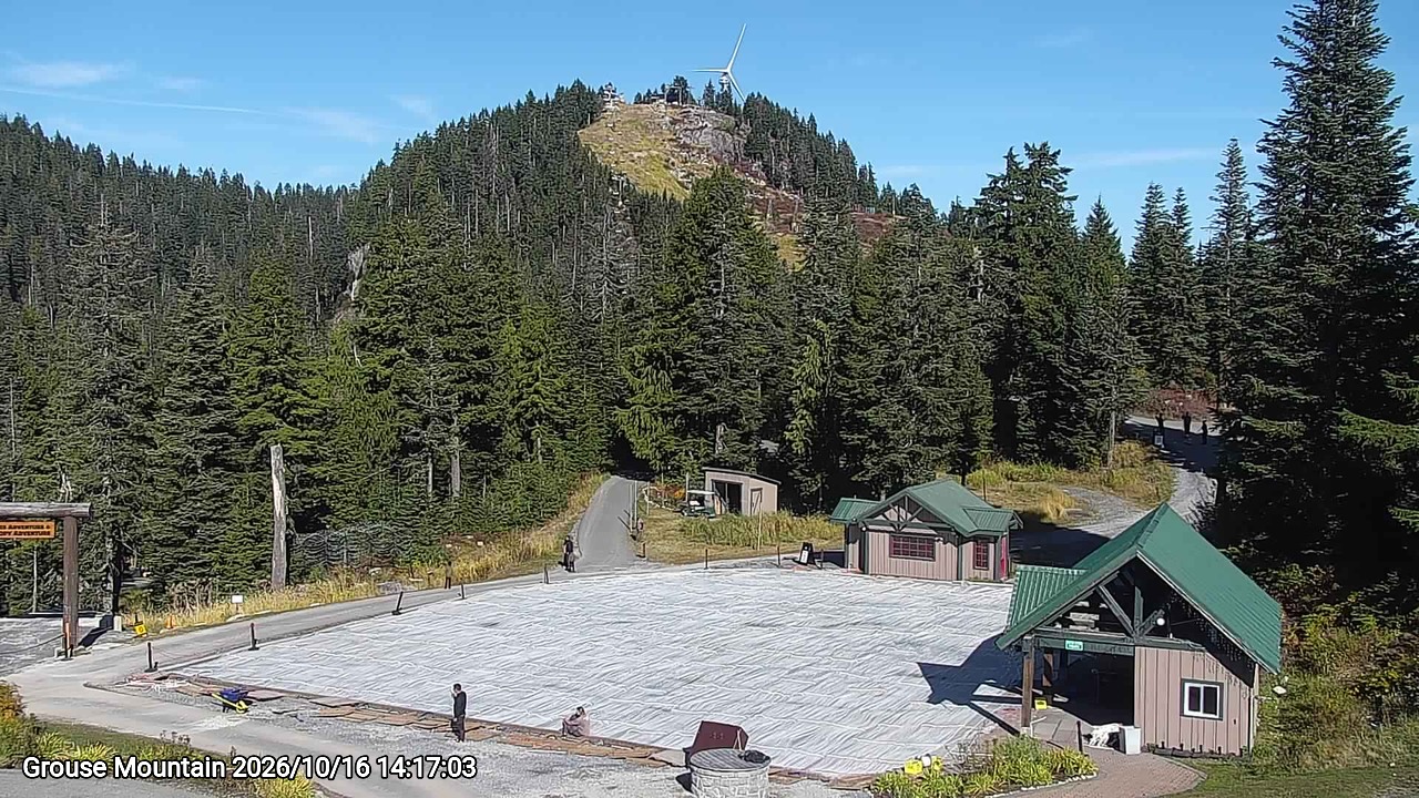 Webcam frame from Grouse Mountain on 2026/10/16