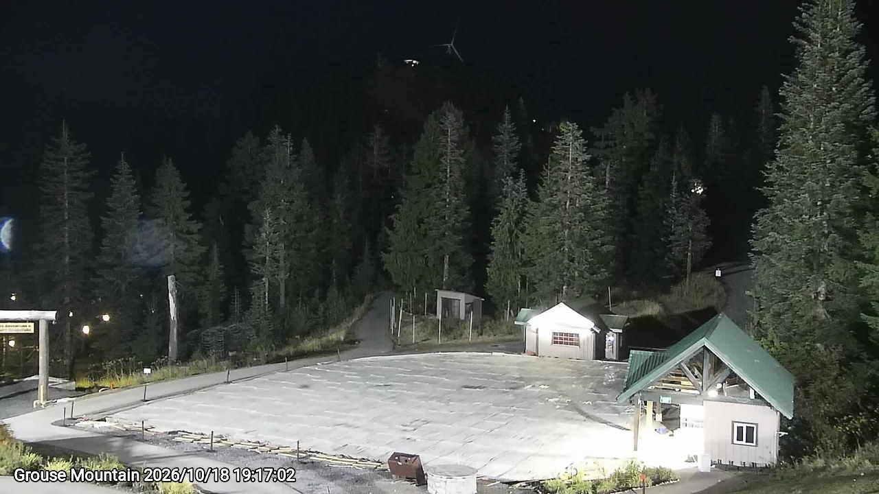 Webcam frame from Grouse Mountain at 2026/10/18 19:00